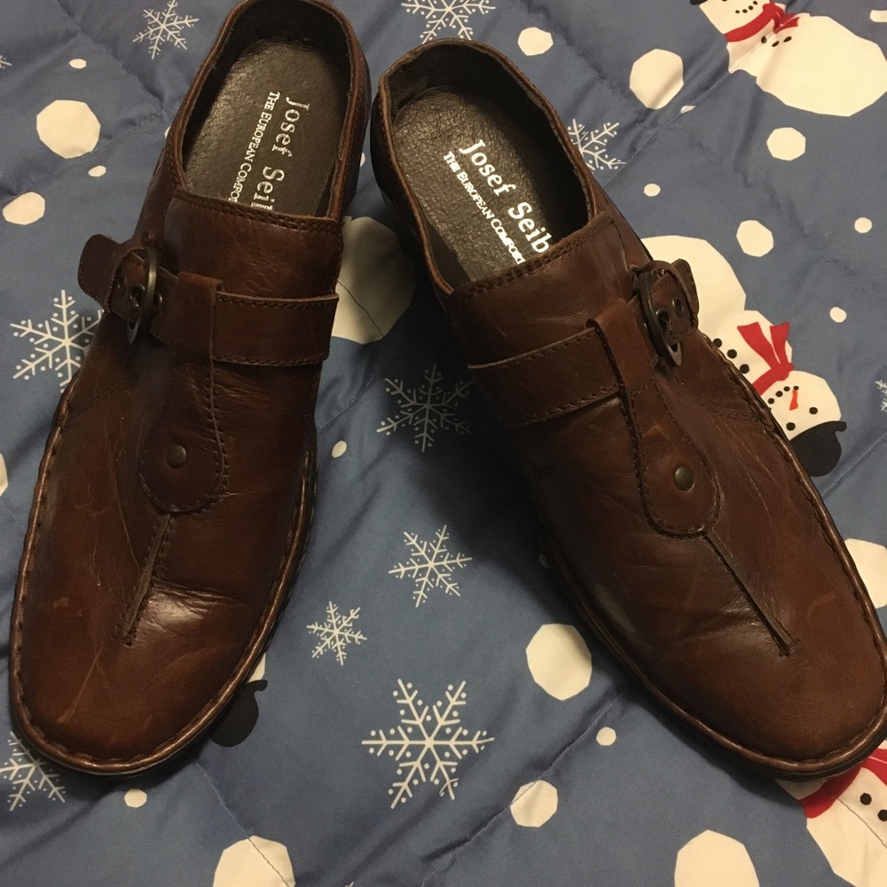 JOSEF SEIBEL BROWN LEATHER CLOGS